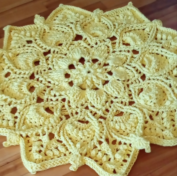 Area rug, 100% cotton, hand made. Machine washable, lay flat to dry. - Picture 2 of 2